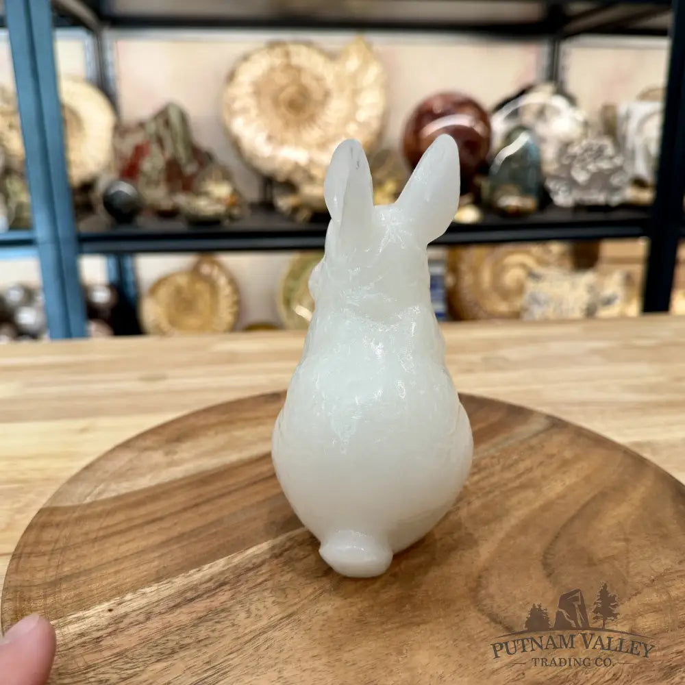 Hand-Carved White Nephrite Jade Rabbit 1 - Sculpture