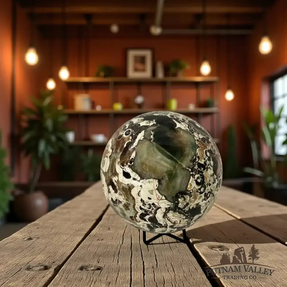 Reserve Money Agate Sphere 5.4" - Putnam Valley Trading Co.