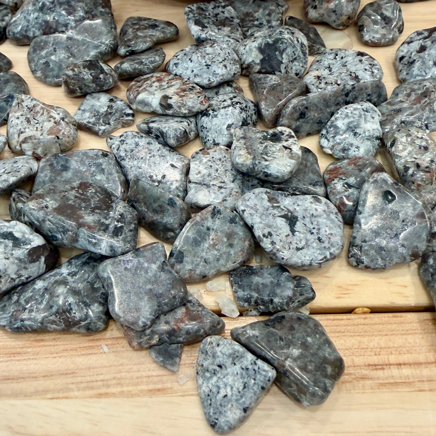 Tumbled Yooperlite Stones (½ lb) | Freeform