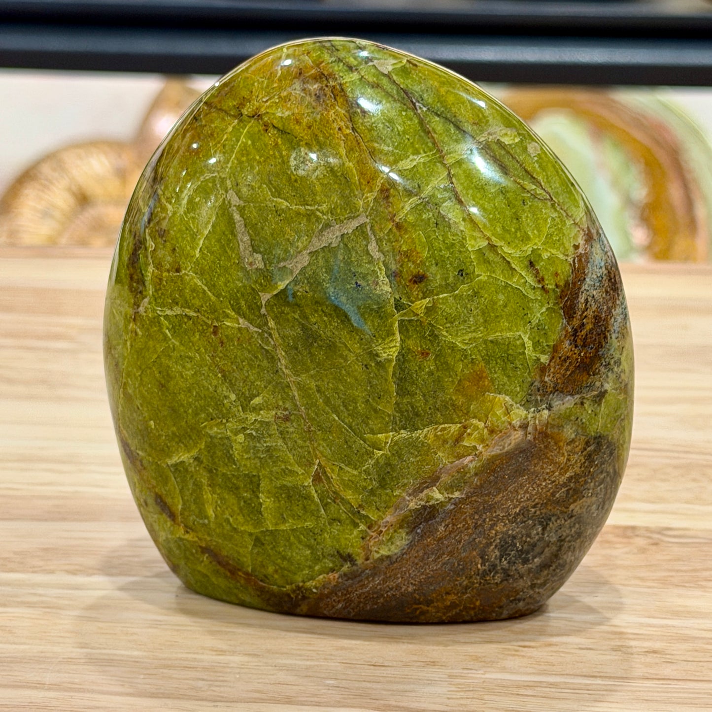 Green Opal Table Accent 4.2"