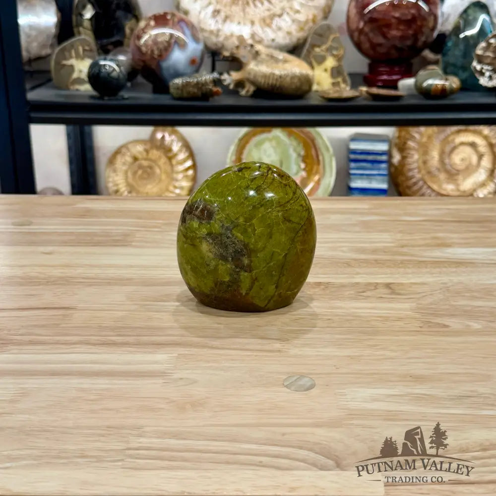 Green Opal Table Accent 4.2’’ - Sculpture