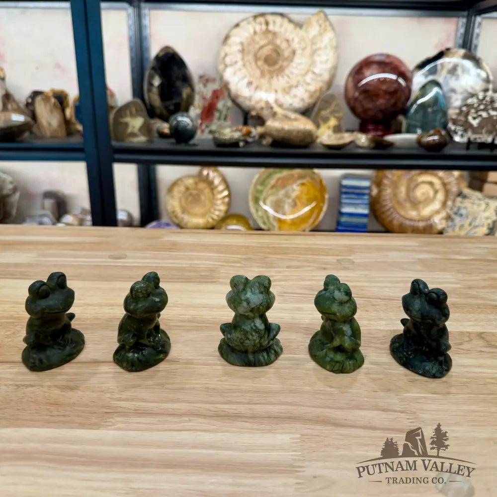 Hand-Carved Dendritic Serpentine Frog - Carved Object