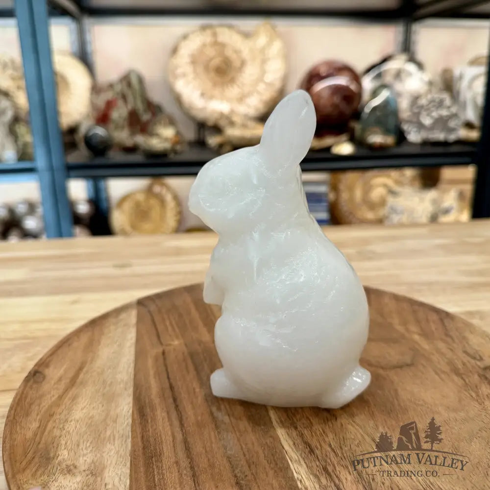 Hand-Carved White Nephrite Jade Rabbit 1 - Sculpture