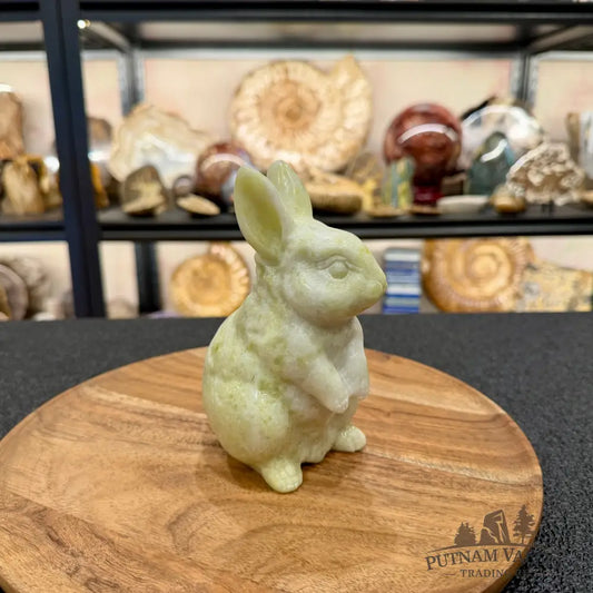 Hand-Carved Lantian Jade Rabbit - Sculpture