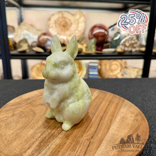 Hand-Carved Lantian Jade Rabbit - Sculpture