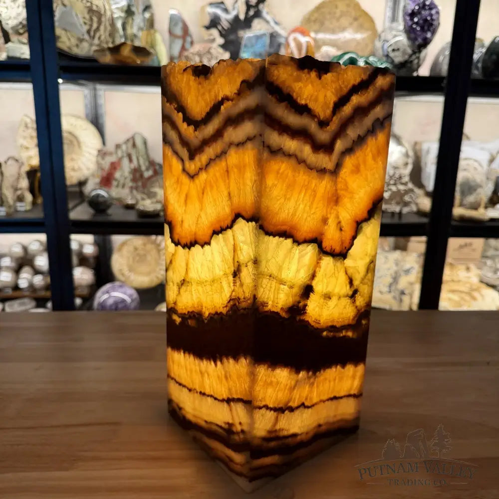 Mexican Pistachio Onyx Table Lamp 14’’ - Lamp