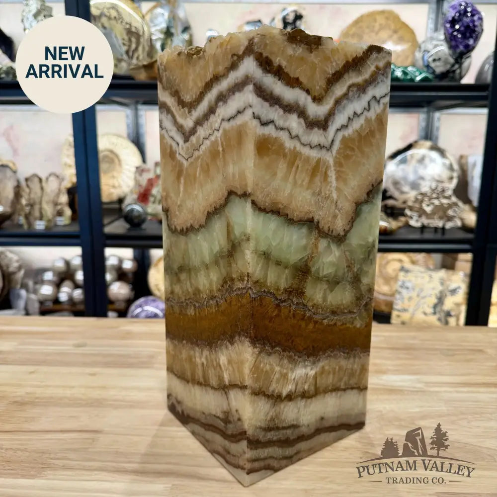 Mexican Pistachio Onyx Table Lamp 14’’ - Lamp