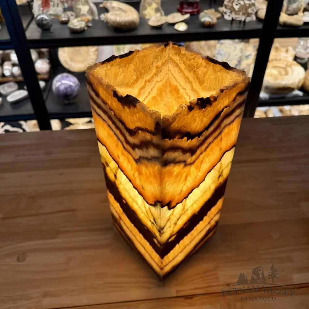 Mexican Pistachio Onyx Table Lamp 14’’ - Lamp