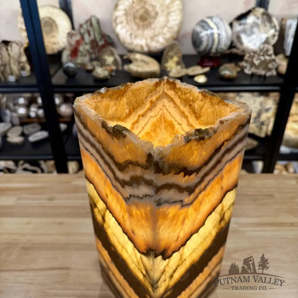 Mexican Pistachio Onyx Table Lamp 14’’ - Lamp