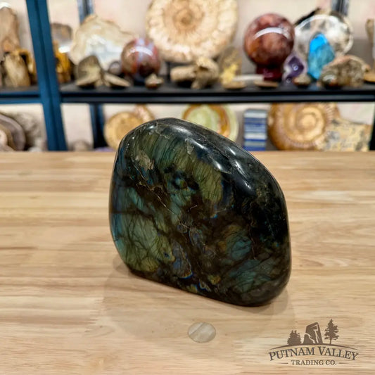 Rainbow Labradorite Table Accent 6.08’’ - Sculpture