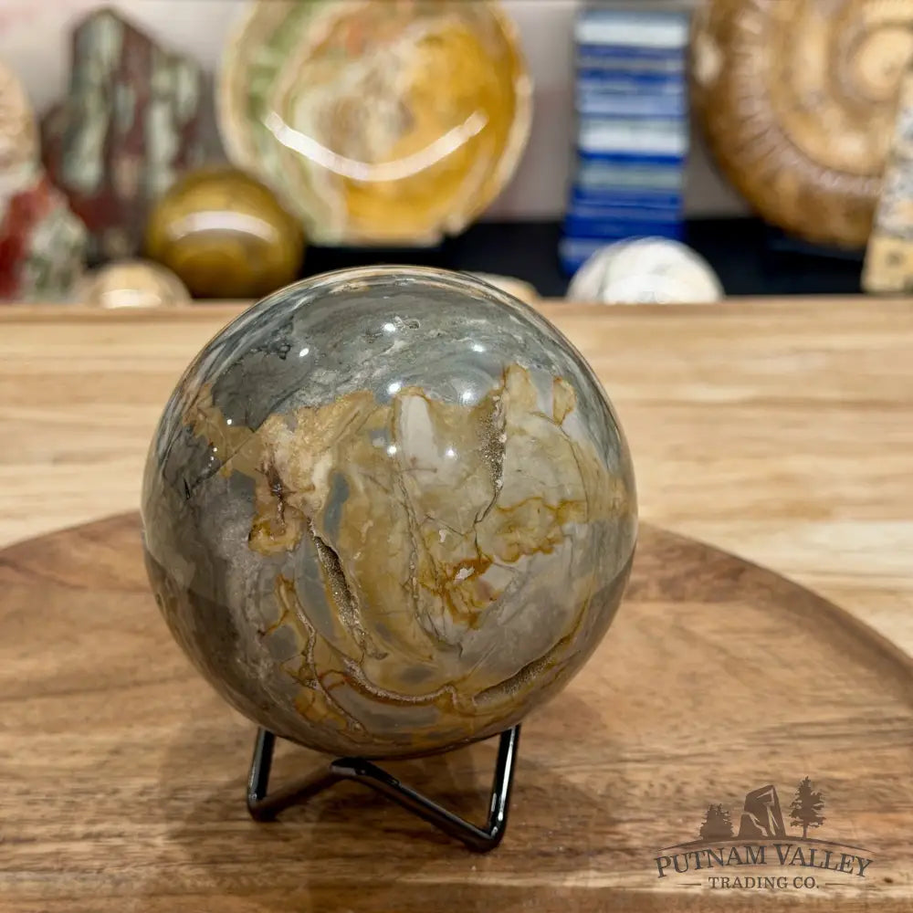 Reserve Madagascar Ibis Jasper Sphere 3.72’’ - Sphere