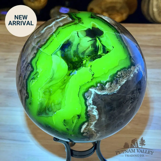 Reserve Volcano Agate Sphere 5.9’’ | UV Reactive Glow - Sphere
