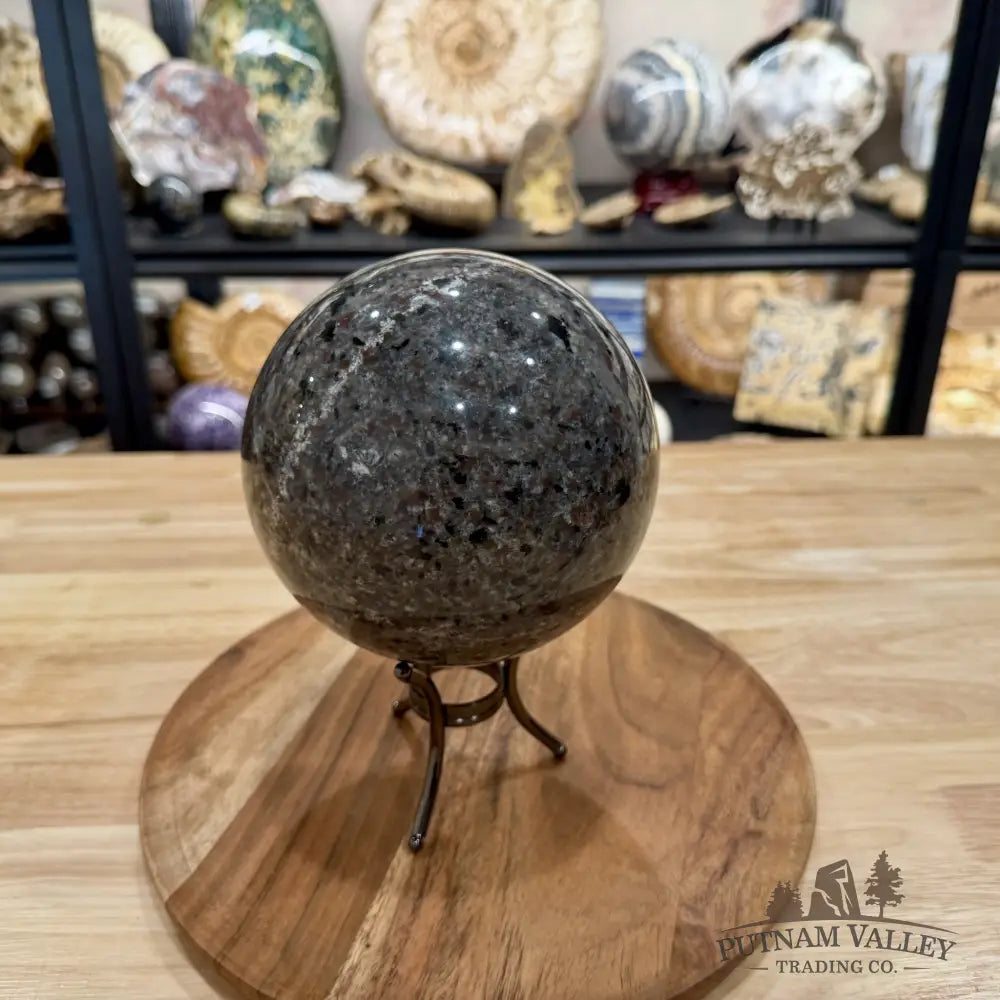 Reserve Yooperlite + Hematite Sphere 5.68’’, UV Reactive Glow - Sphere