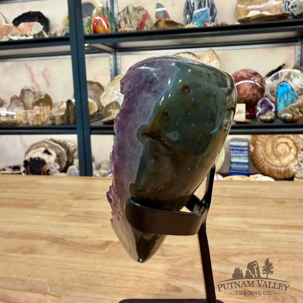 Amethyst Geode + Stand 8.5’’ - Accent