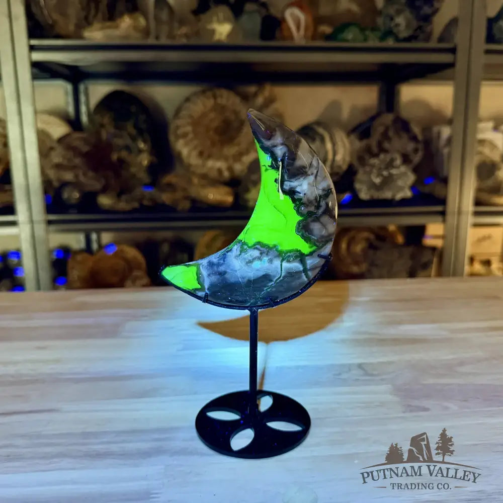 Volcano Agate Moon + Stand 8.25’’ - Moon