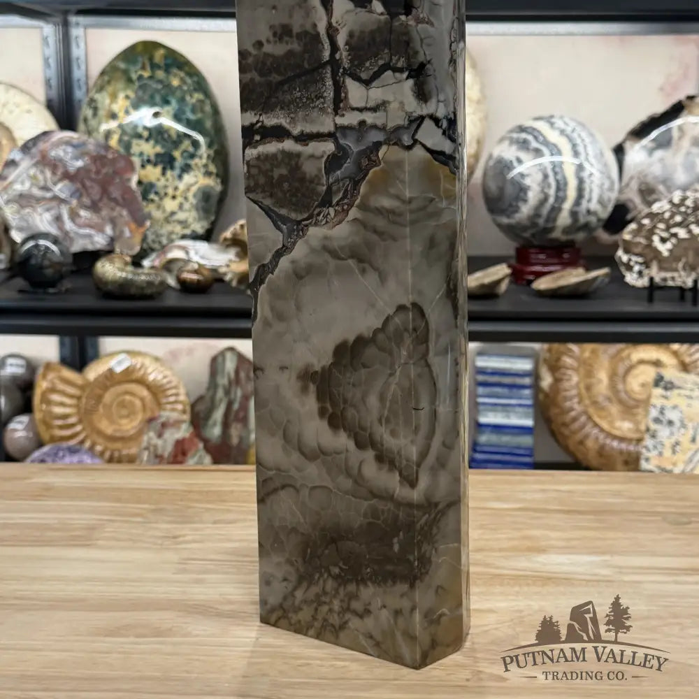 Volcano Agate Tower 23’’ - Tower