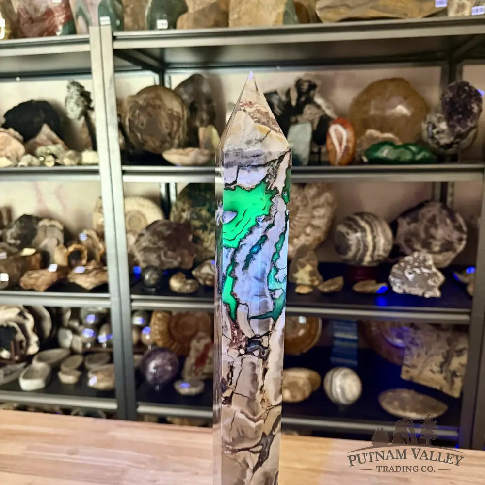 Volcano Agate Tower 23’’ - Tower