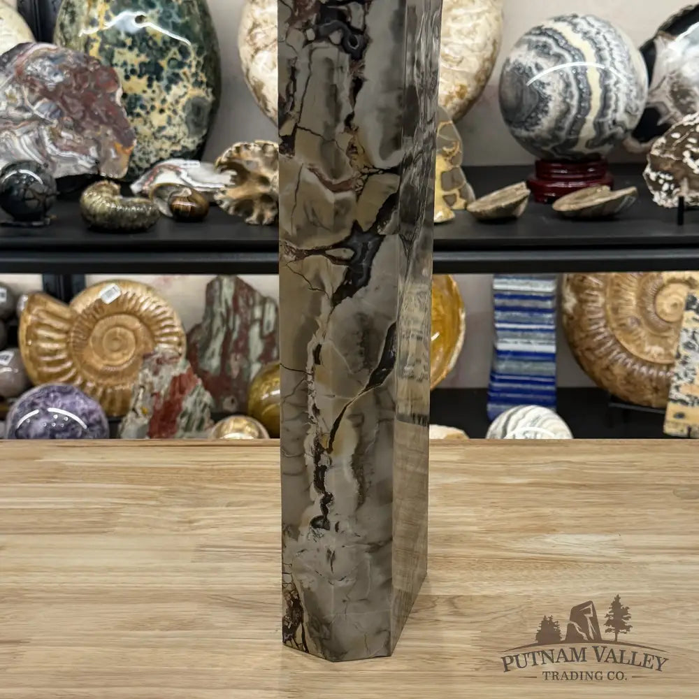 Volcano Agate Tower 23’’ - Tower