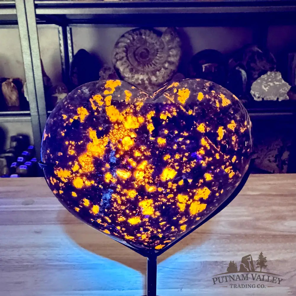 Yooperlite Heart on Stand 9’’ - Heart