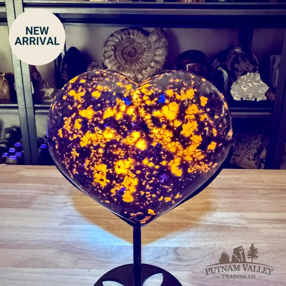 Yooperlite Heart on Stand 9’’ - Heart