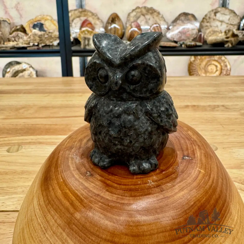 Yooperlite Owl Sculpture
