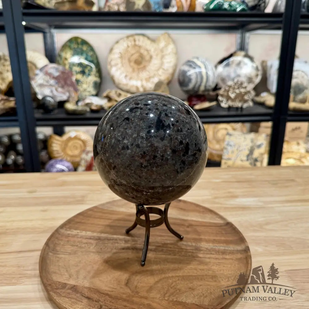 Yooperlite Sphere 5.56’’, UV Reactive Glow - Sphere