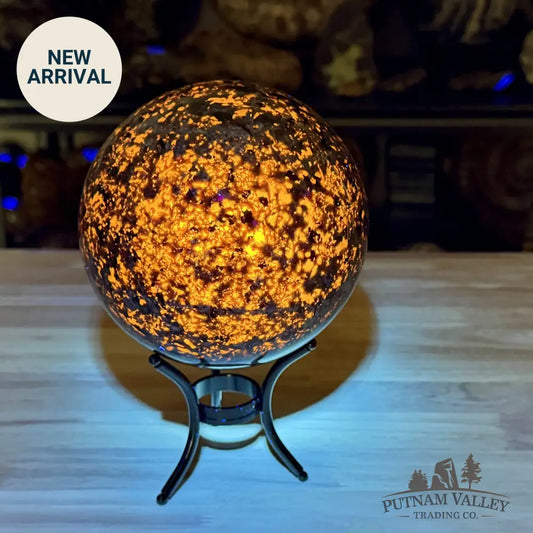 Yooperlite Sphere 5.61’’, UV Reactive Glow - Sphere