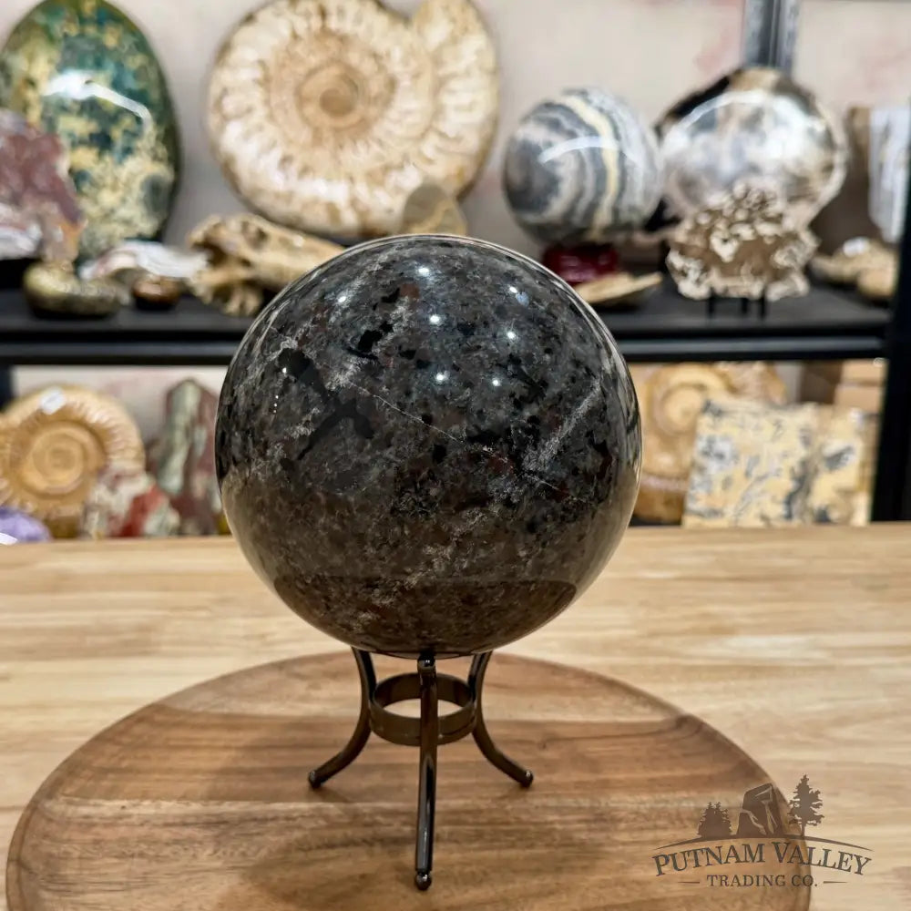 Yooperlite Sphere 5.61’’, UV Reactive Glow - Sphere