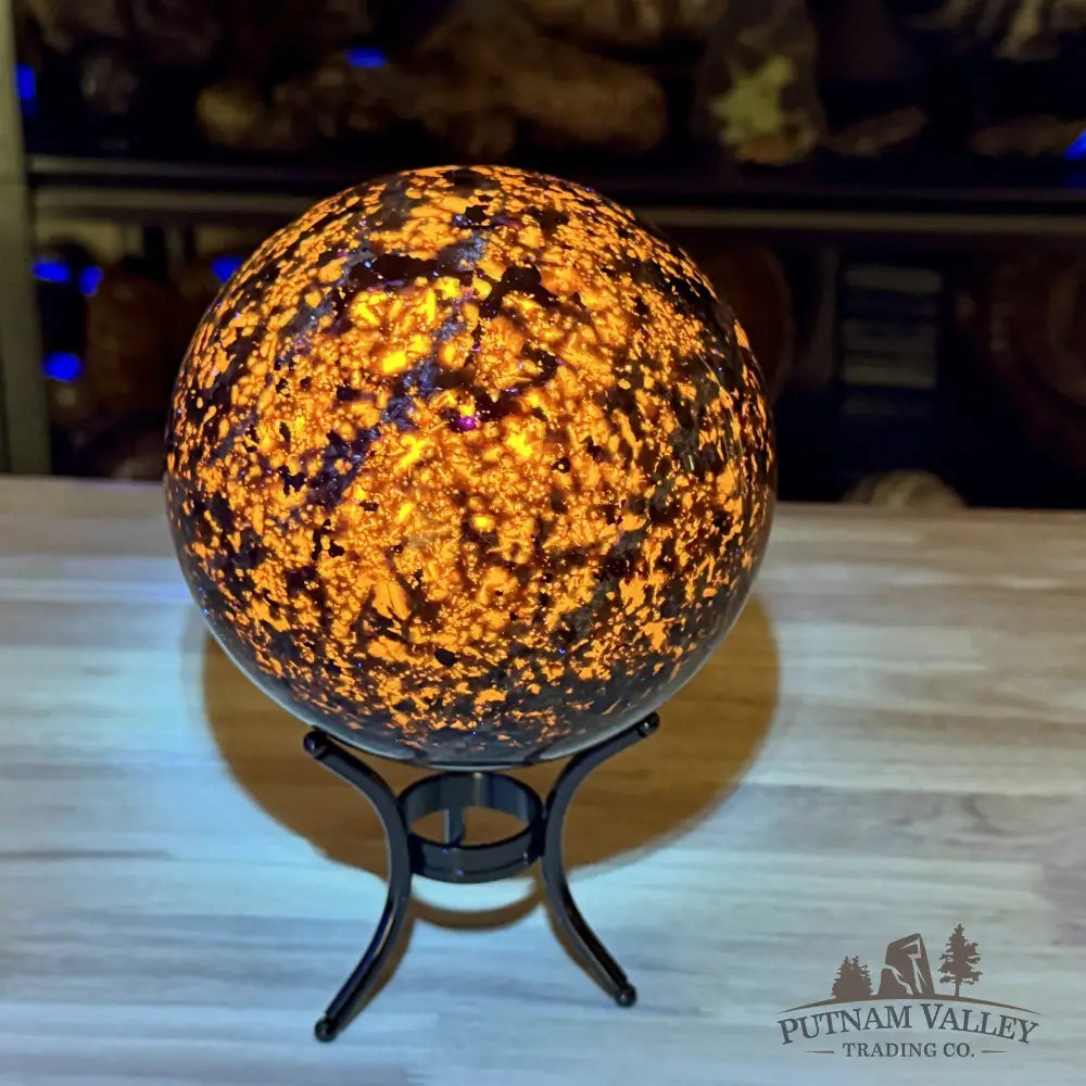 Yooperlite Sphere 5.61’’, UV Reactive Glow - Sphere
