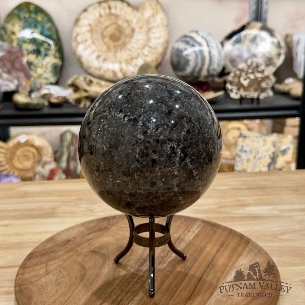 Yooperlite Sphere 5.61’’, UV Reactive Glow - Sphere