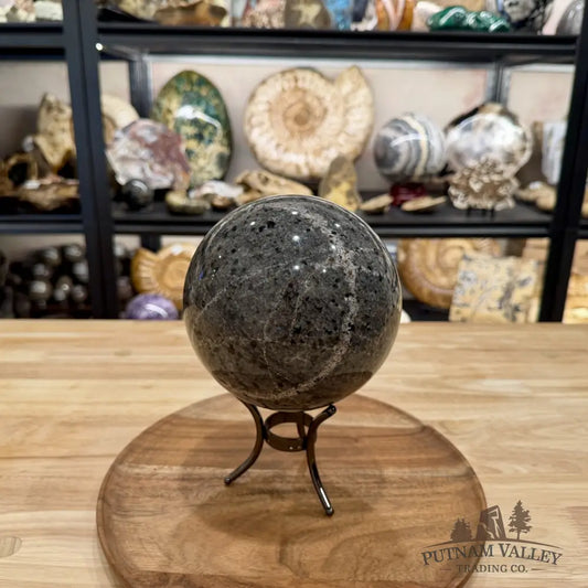Yooperlite Sphere 5.65’’, UV Reactive Glow - Sphere
