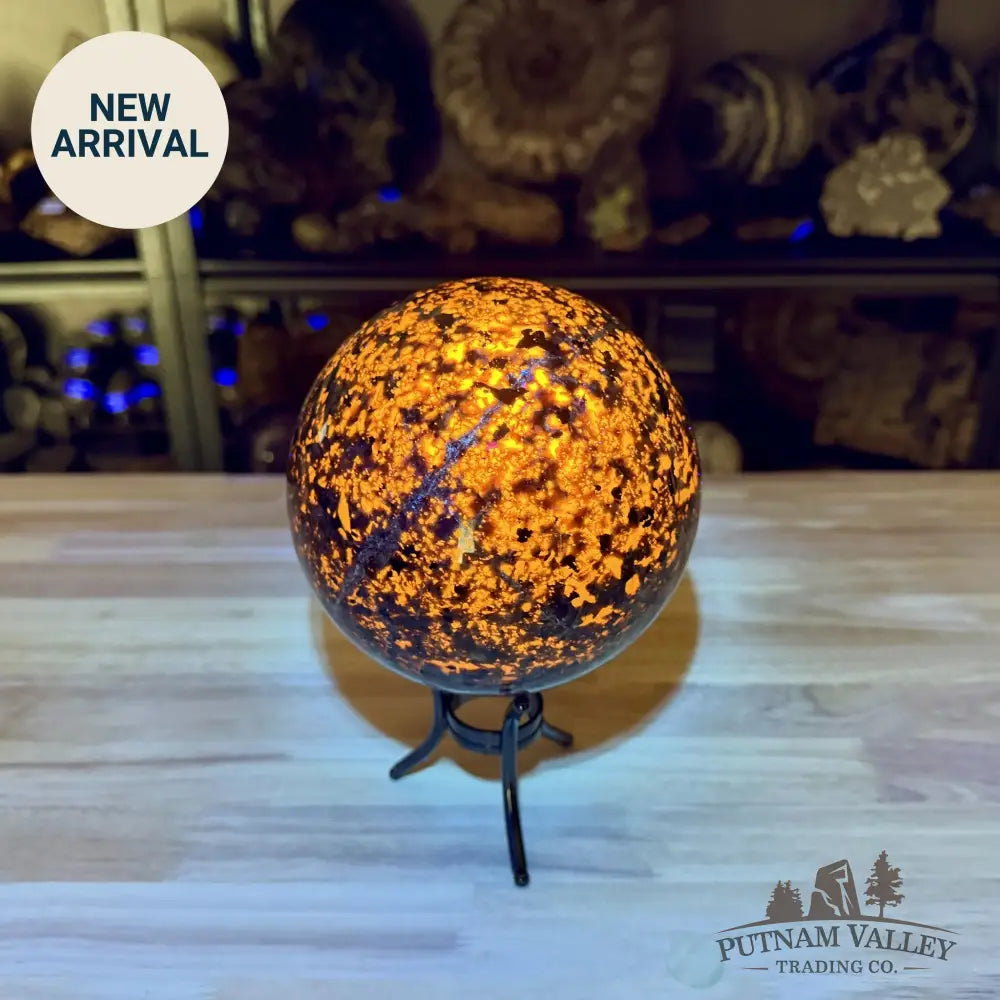Yooperlite Sphere 5.7’’, UV Reactive Glow - Sphere