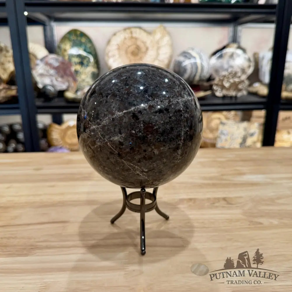 Yooperlite Sphere 5.7’’, UV Reactive Glow - Sphere