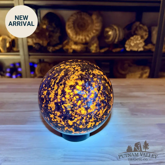 Yooperlite Sphere 6.31’’ | 12.72lb - Sphere