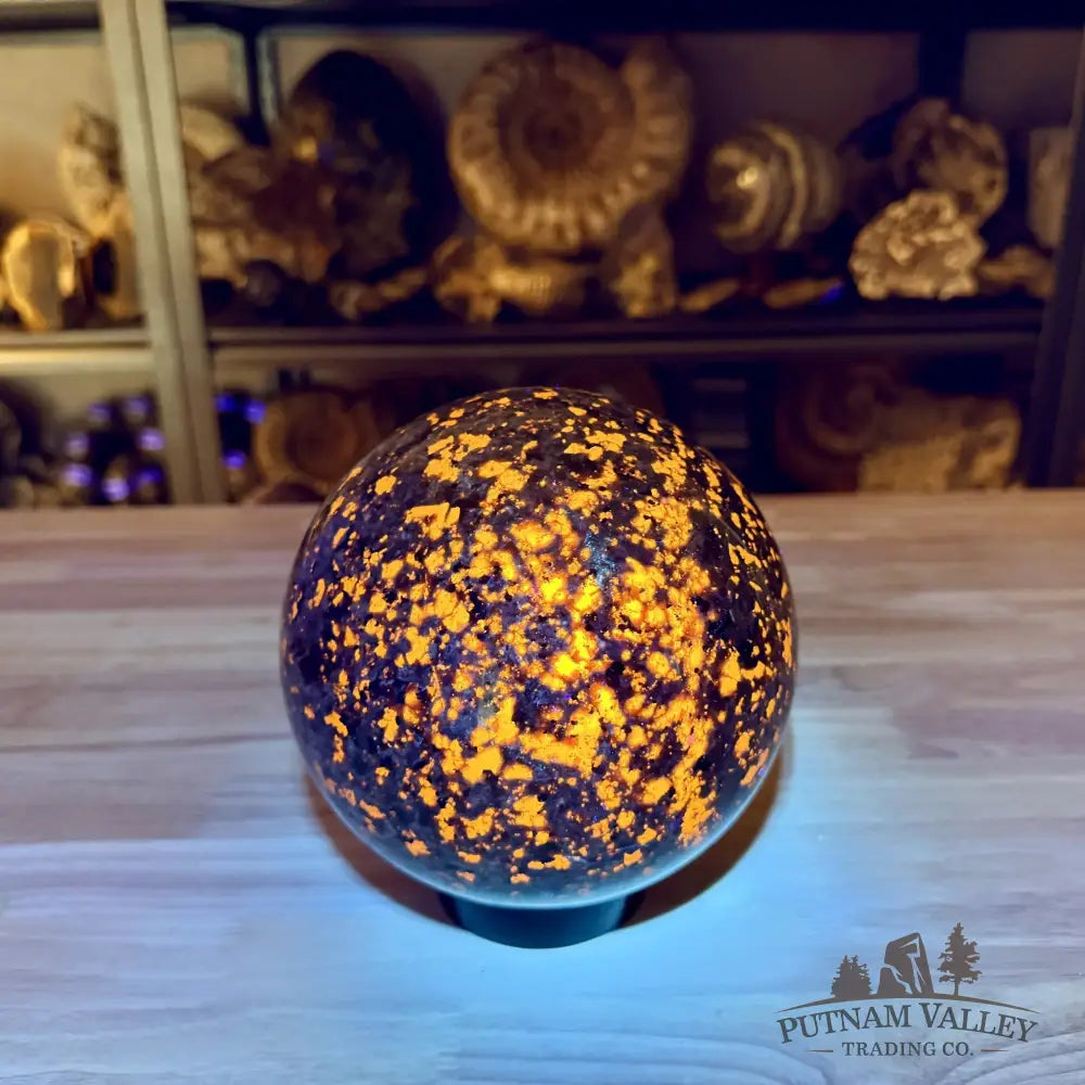 Yooperlite Sphere 6.31’’ | 12.72lb - Sphere
